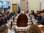 Виталий Хоценко поставил задачу держать под постоянным контролем процесс восстановления дороги Усть-Ишим – Загваздино